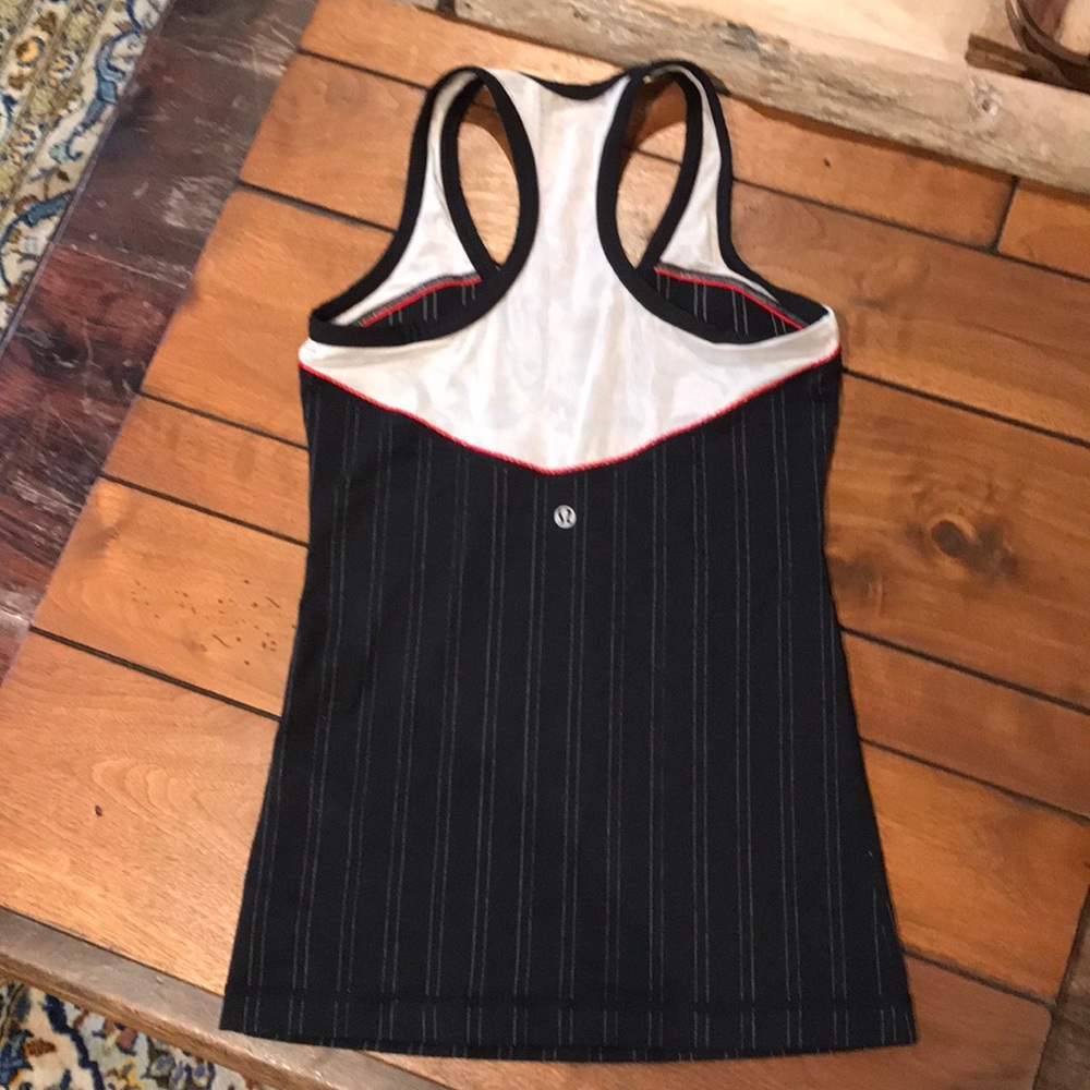 Lululemon, Race-back Top, Size 6